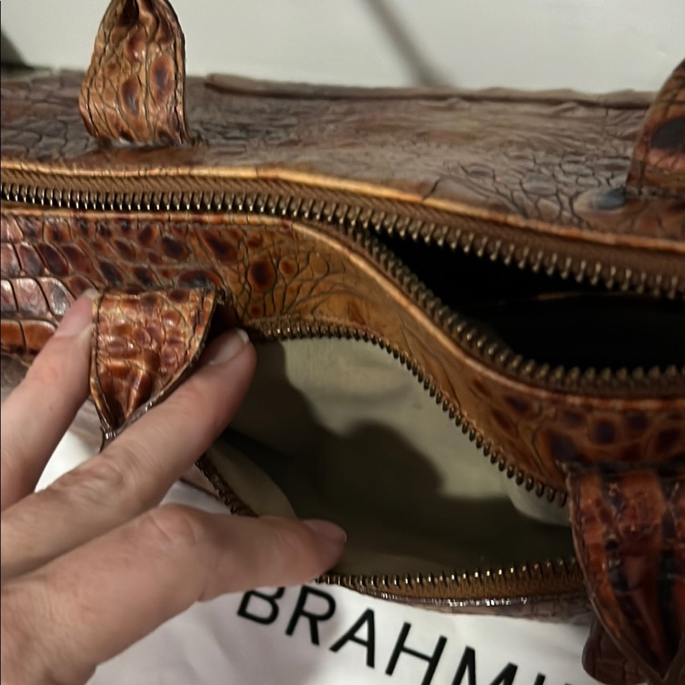 Brahmin Brown Shoulder Bag with Elegant Design - Picture 3 of 11